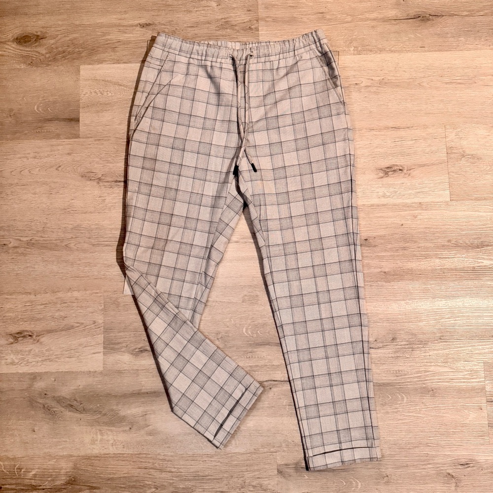 Men’s Zara Gray Plaid Pants - cropped and cuffed at the ankle